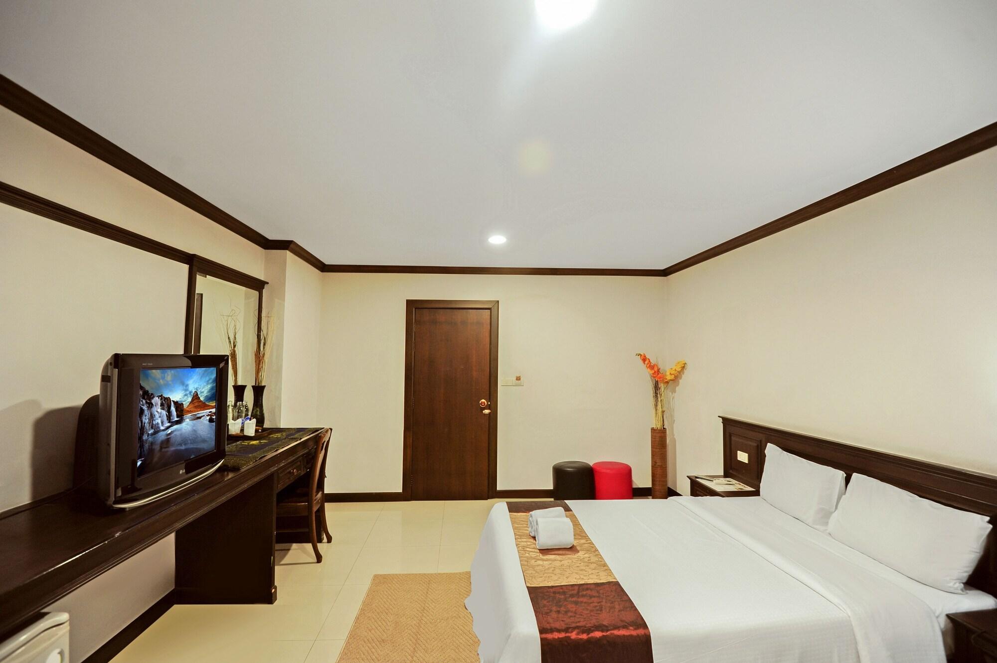Romena Grand Hotel Chiang Mai Exterior photo