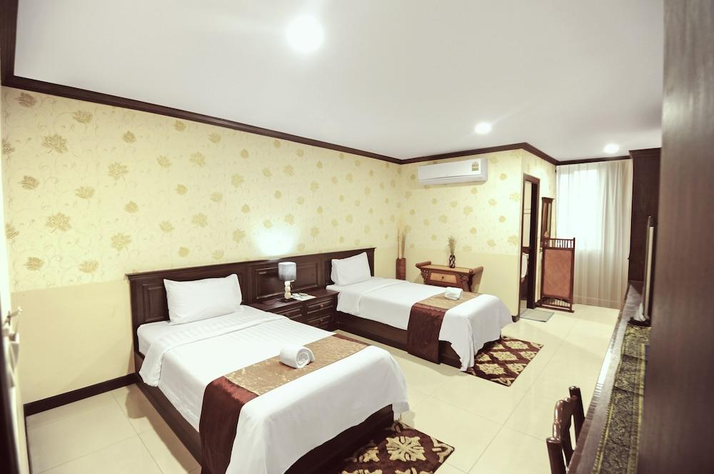 Romena Grand Hotel Chiang Mai Exterior photo