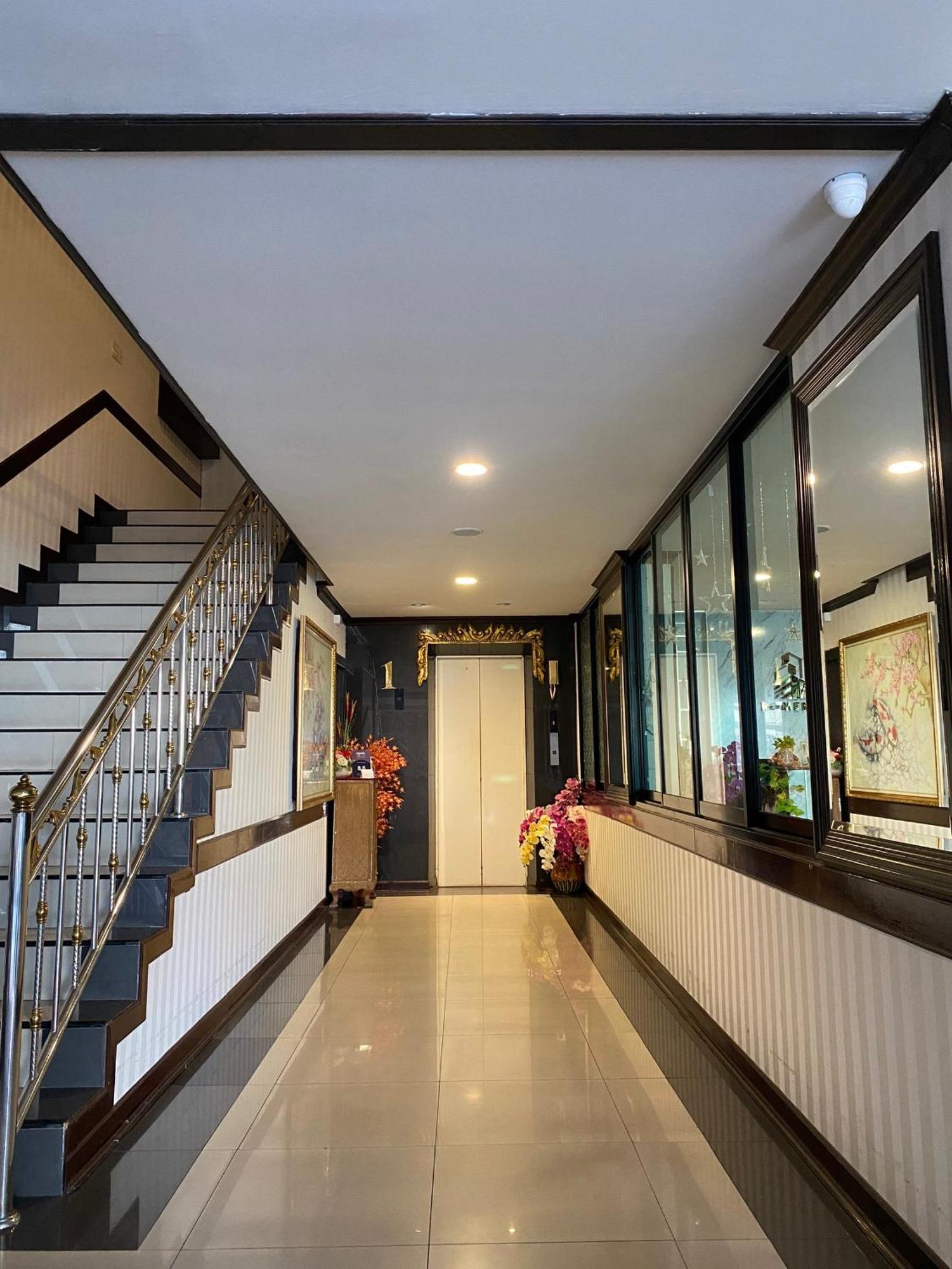 Romena Grand Hotel Chiang Mai Exterior photo