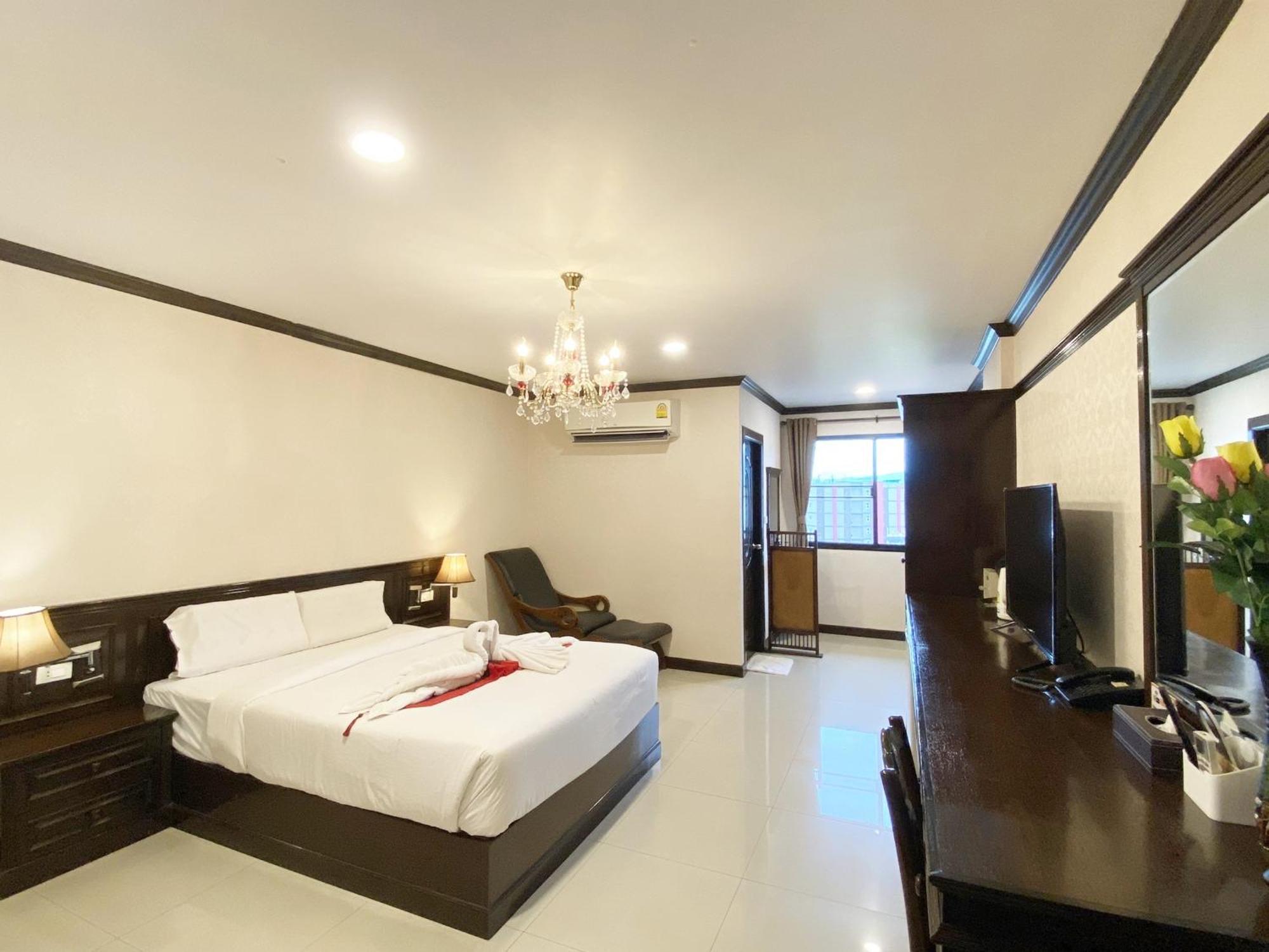 Romena Grand Hotel Chiang Mai Exterior photo