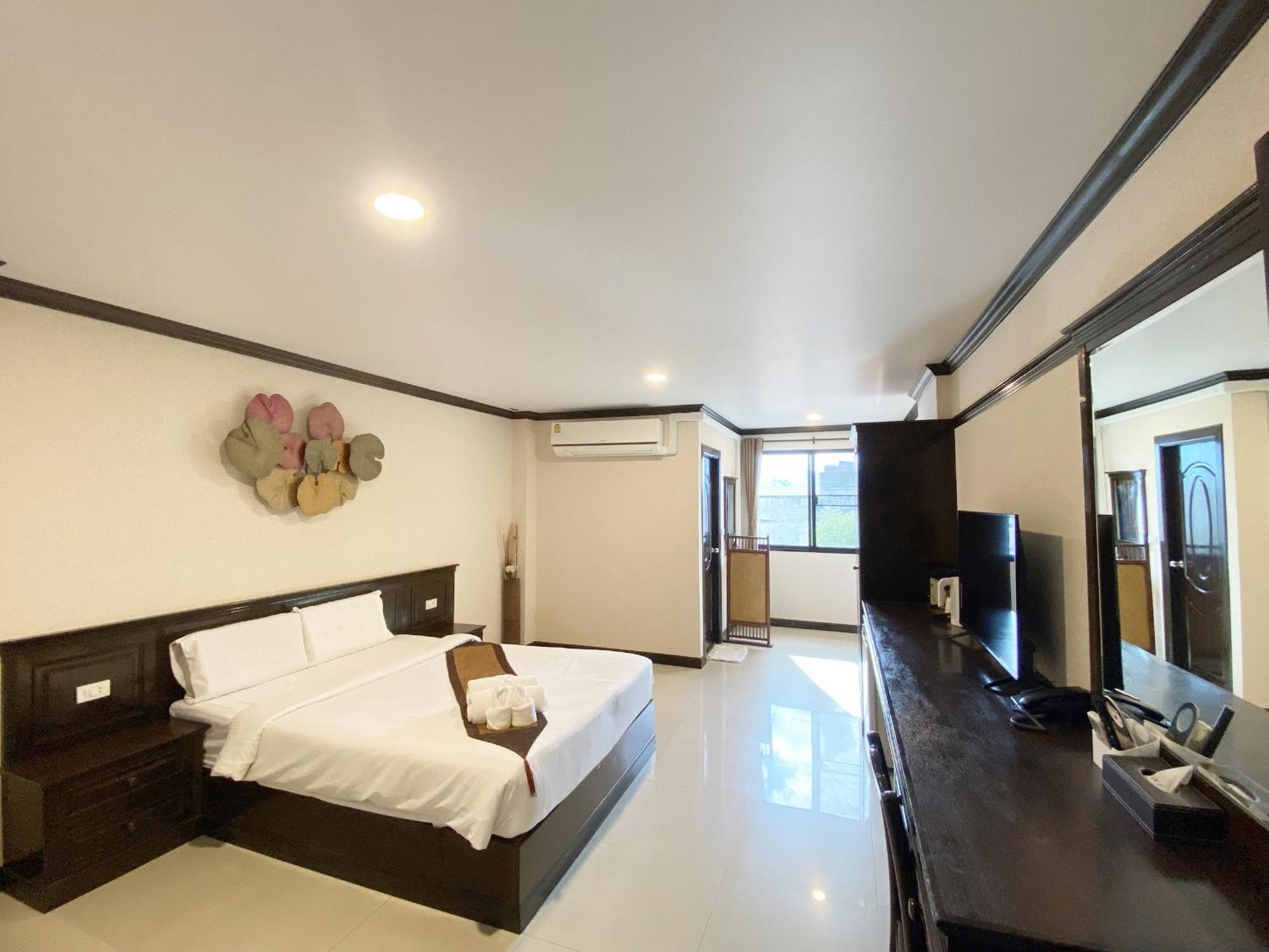 Romena Grand Hotel Chiang Mai Exterior photo
