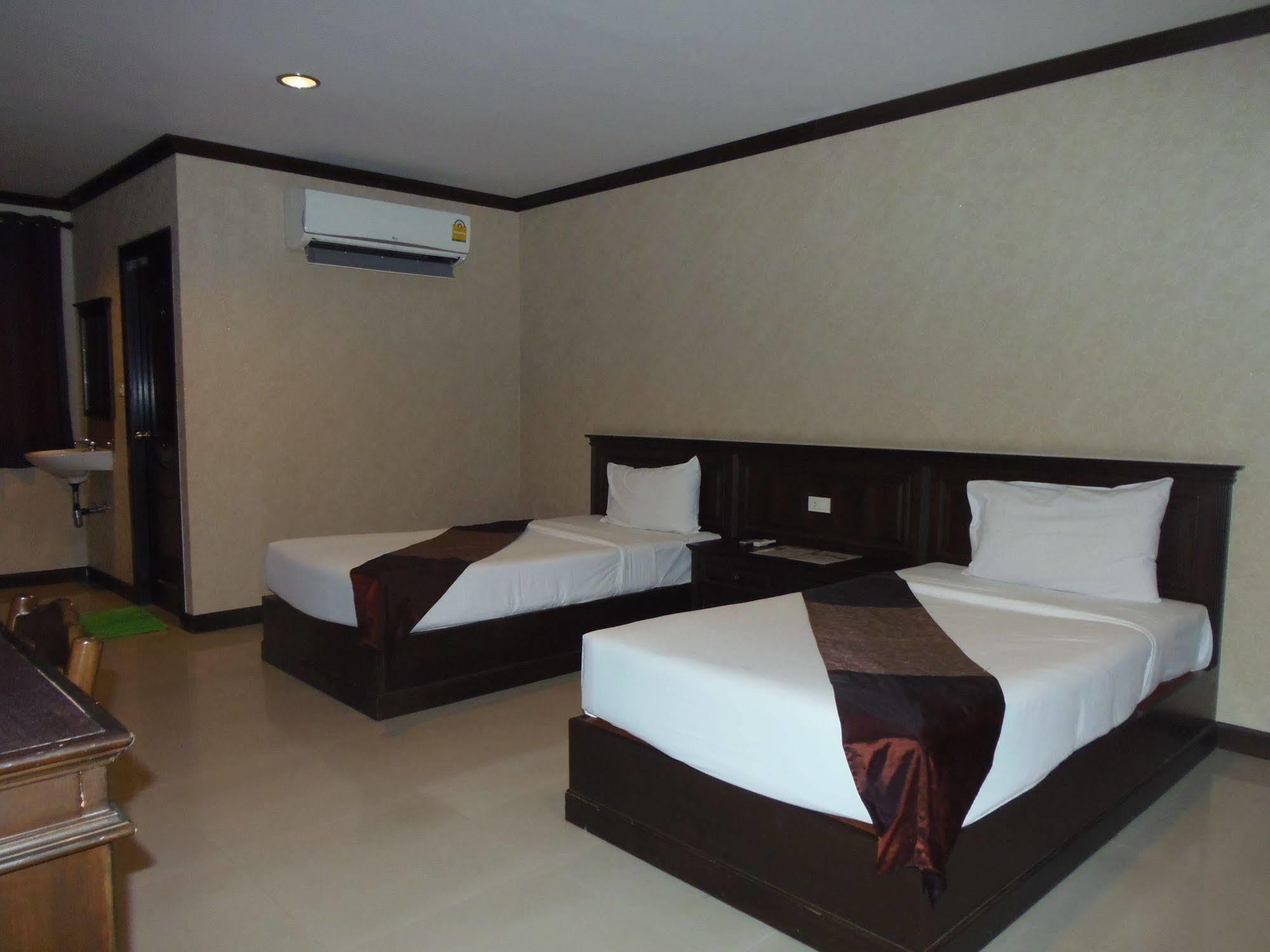 Romena Grand Hotel Chiang Mai Exterior photo